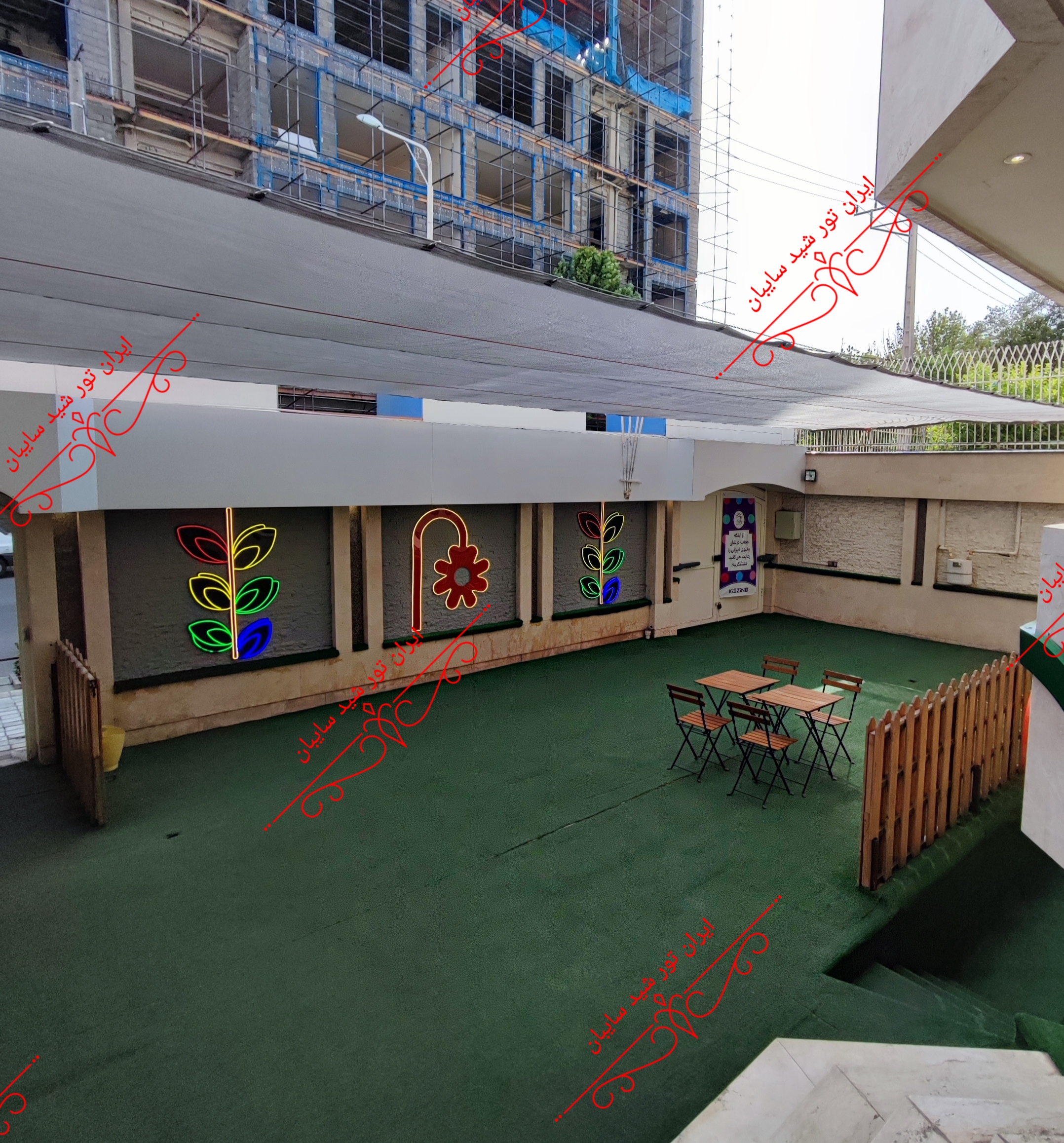 شید سایبان رنک طوسی ( ابعاد ۶ در ۴ ) دوردوزی شده و حلقه دار